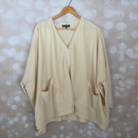 Barefoot Dreams NWOT Cream Cardigan
